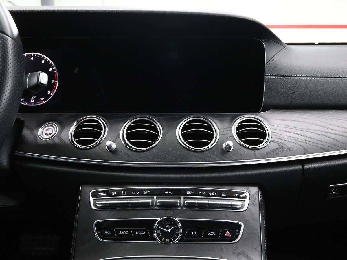 Mercedes-Benz E-Класс с пробегом — 2019 год. Фото: #16