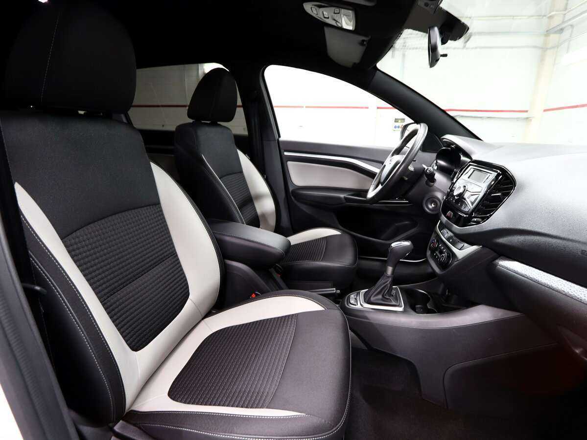 Lada (ВАЗ) Vesta с пробегом — 2021 год. Фото: #12