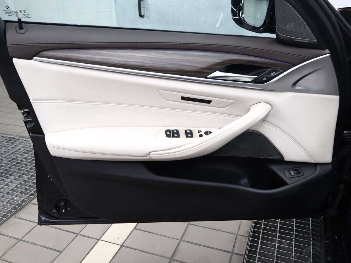 BMW 5 серии с пробегом — 2018 год. Фото: #16