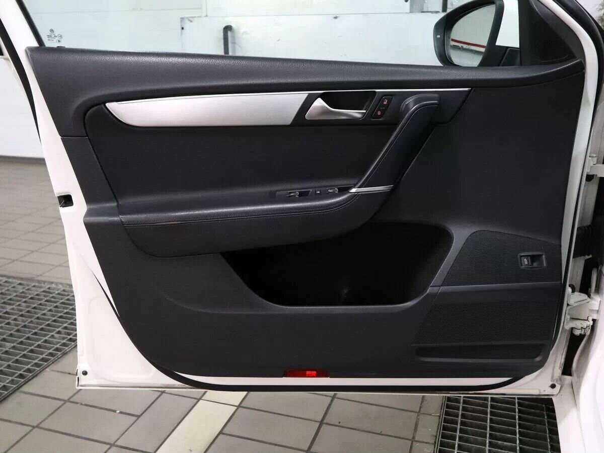 Volkswagen Passat с пробегом — 2011 год. Фото: #2