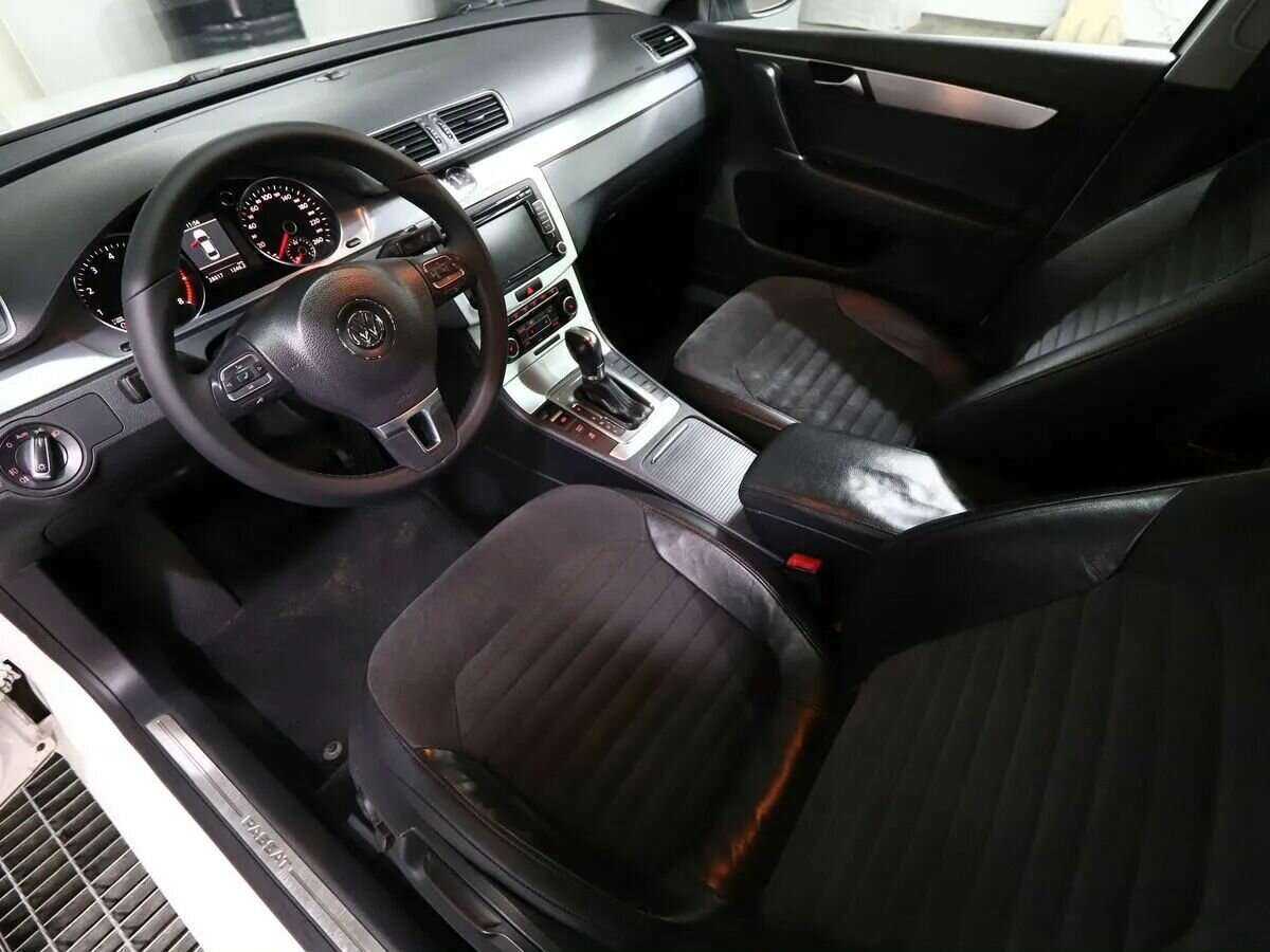 Volkswagen Passat с пробегом — 2011 год. Фото: #4