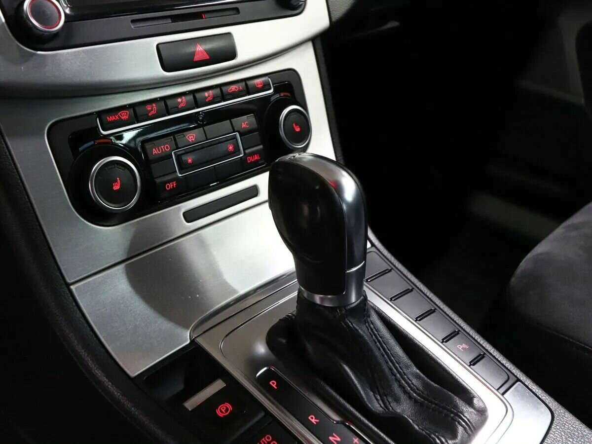 Volkswagen Passat с пробегом — 2011 год. Фото: #5