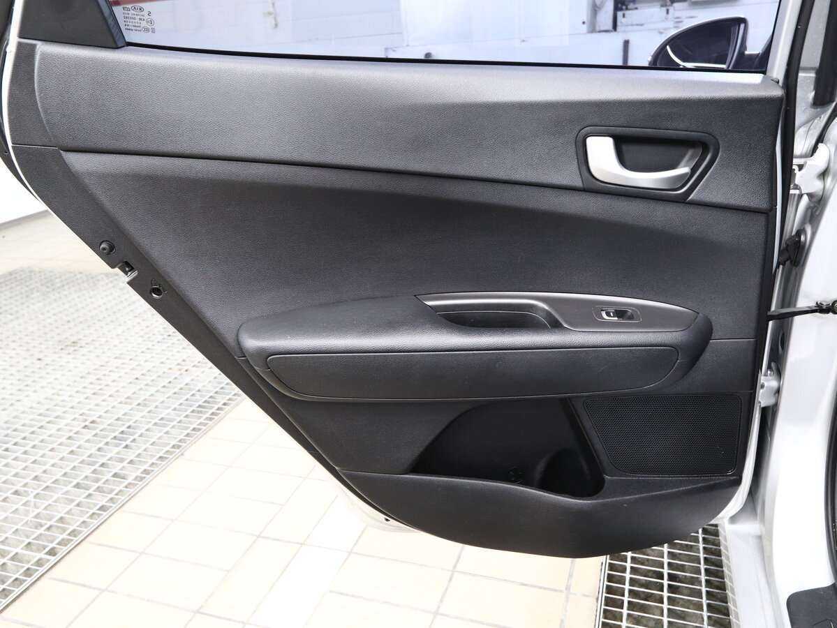 Kia Optima с пробегом — 2016 год. Фото: #12