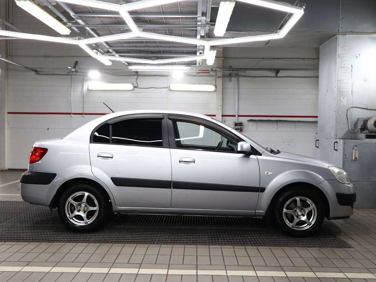 Kia Rio с пробегом — 2006 год. Фото: #2