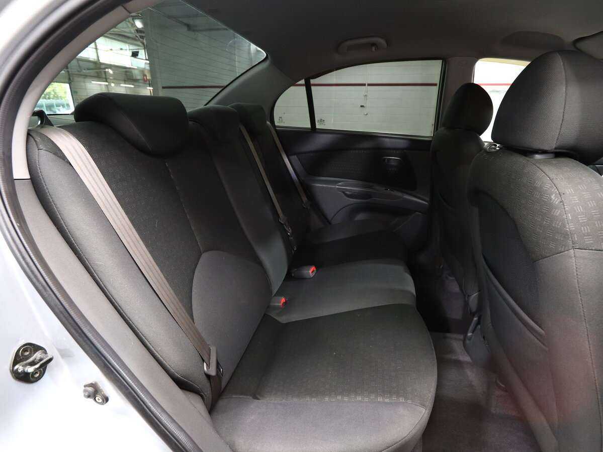 Kia Rio с пробегом — 2006 год. Фото: #14