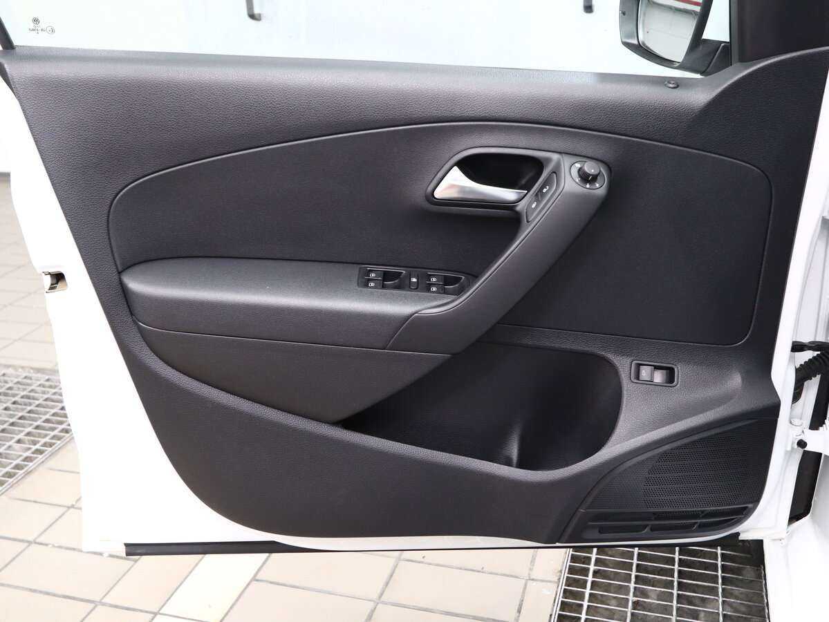 Volkswagen Polo с пробегом — 2019 год. Фото: #5