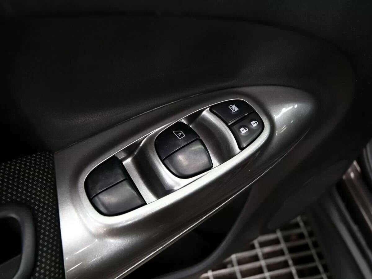 Nissan Juke с пробегом — 2011 год. Фото: #14