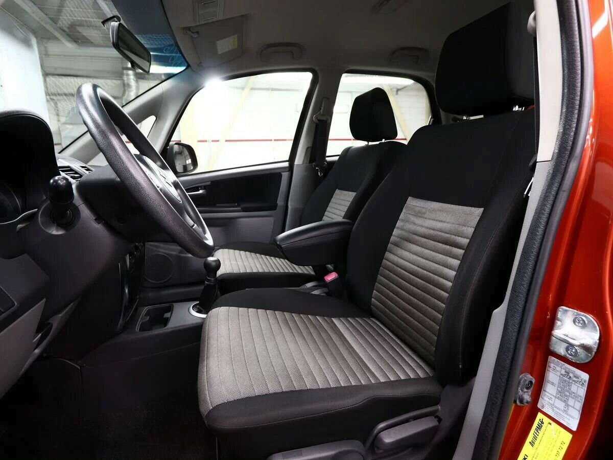 Suzuki SX4 с пробегом — 2013 год. Фото: #9