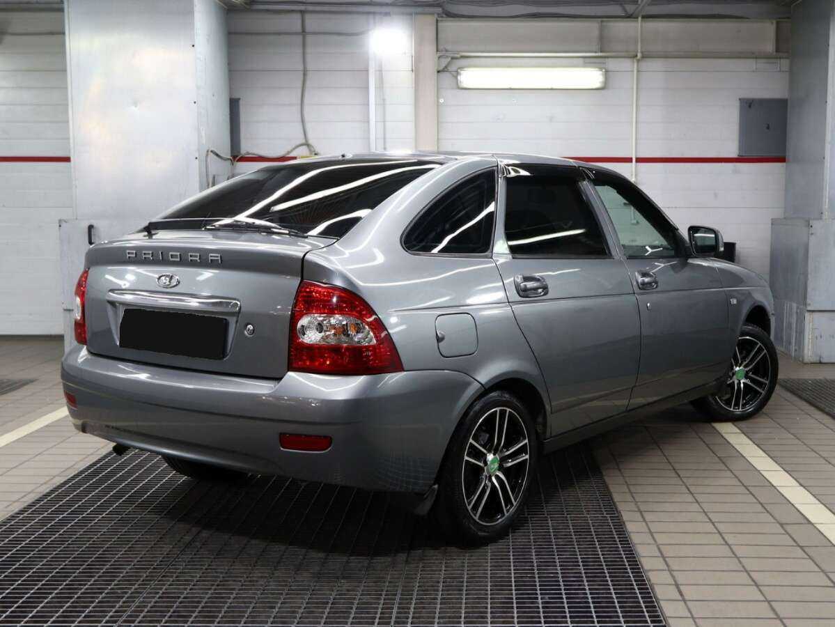 Lada (ВАЗ) Priora с пробегом — 2011 год. Фото: #3