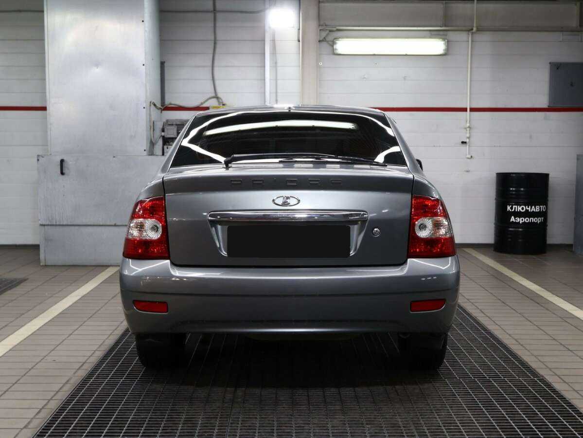 Lada (ВАЗ) Priora с пробегом — 2011 год. Фото: #4