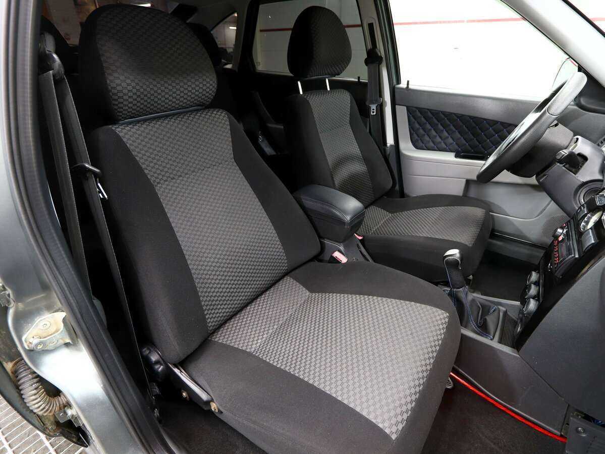 Lada (ВАЗ) Priora с пробегом — 2011 год. Фото: #7