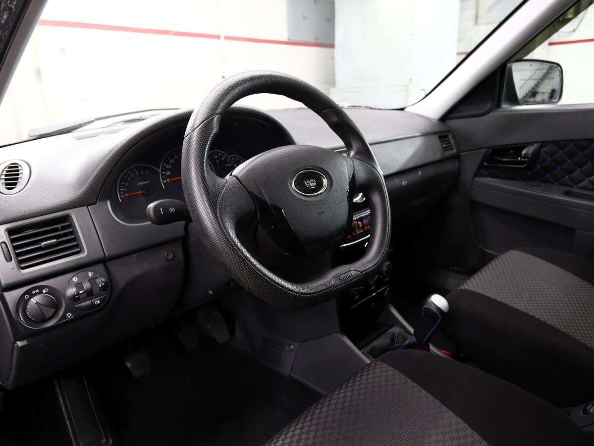 Lada (ВАЗ) Priora с пробегом — 2011 год. Фото: #9