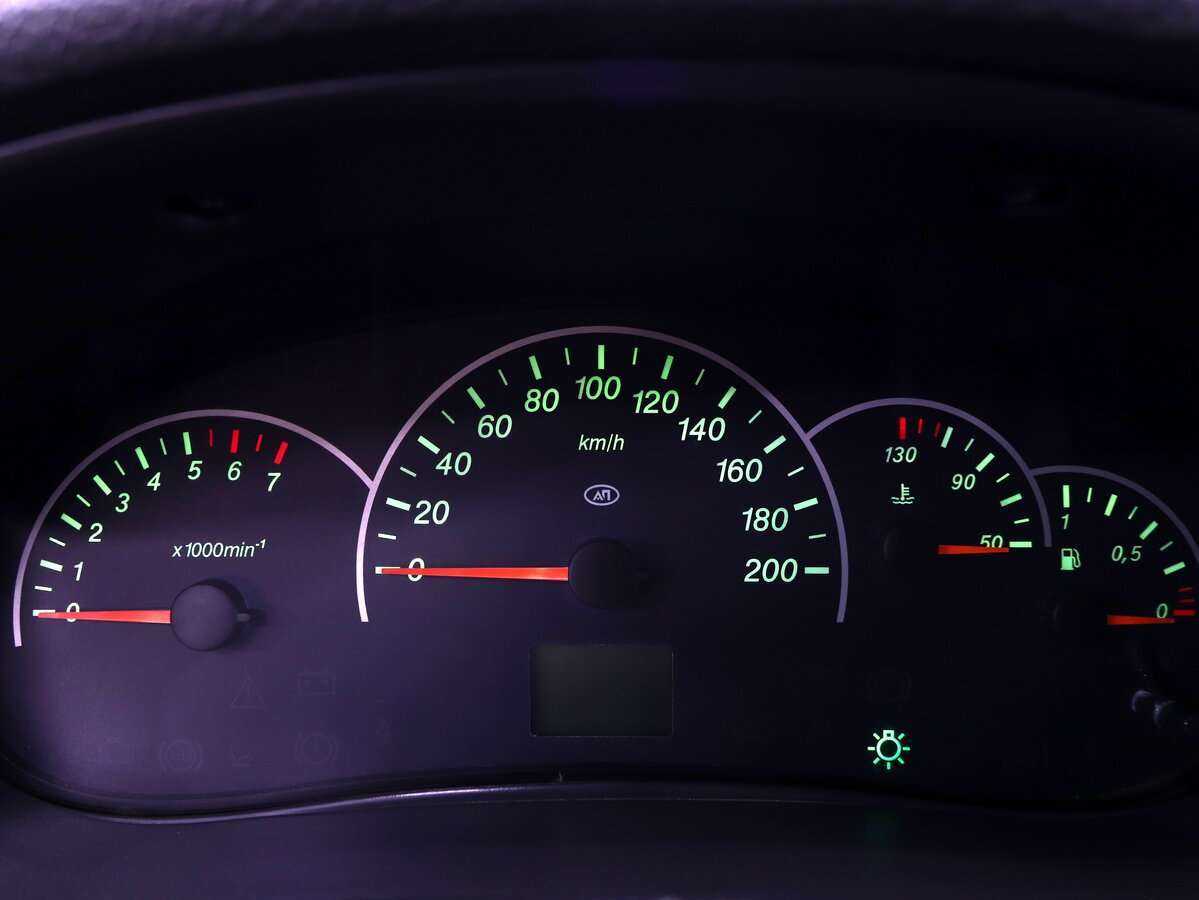 Lada (ВАЗ) Priora с пробегом — 2011 год. Фото: #11