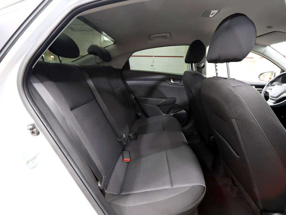 Hyundai Solaris с пробегом — 2020 год. Фото: #19