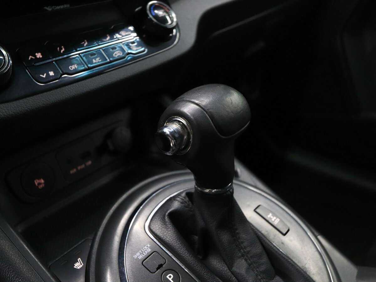 Kia Sportage с пробегом — 2011 год. Фото: #6
