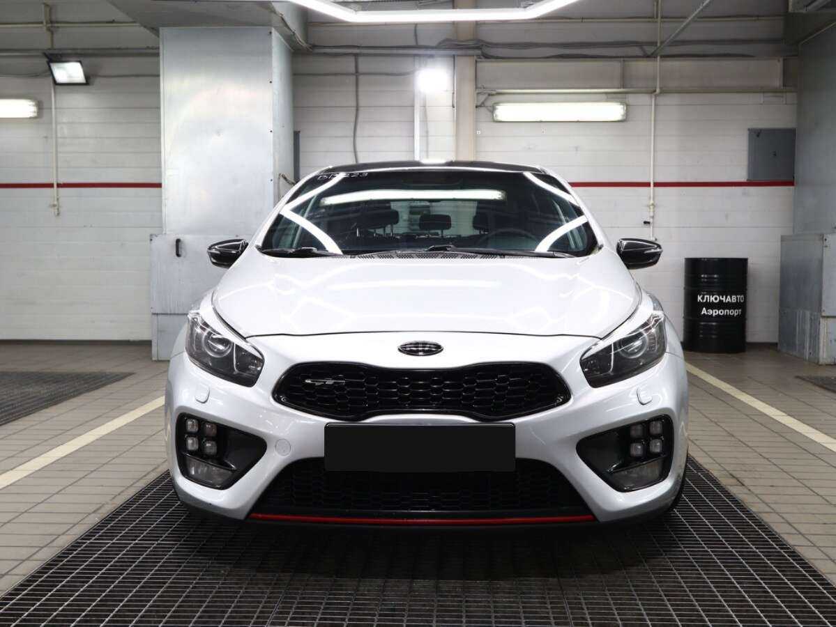 Kia Ceed GT с пробегом — 2017 год. Фото: #2