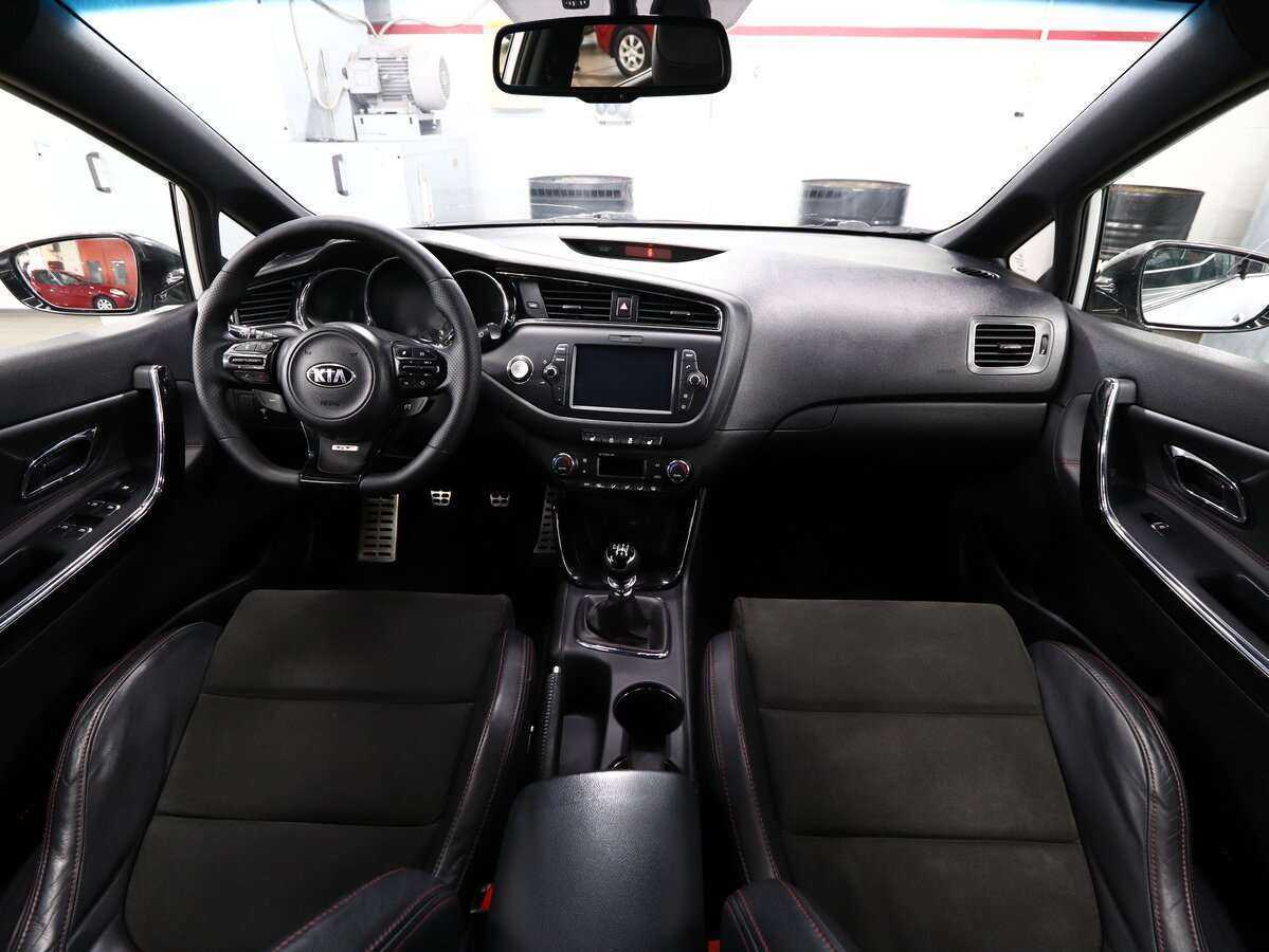 Kia Ceed GT с пробегом — 2017 год. Фото: #17