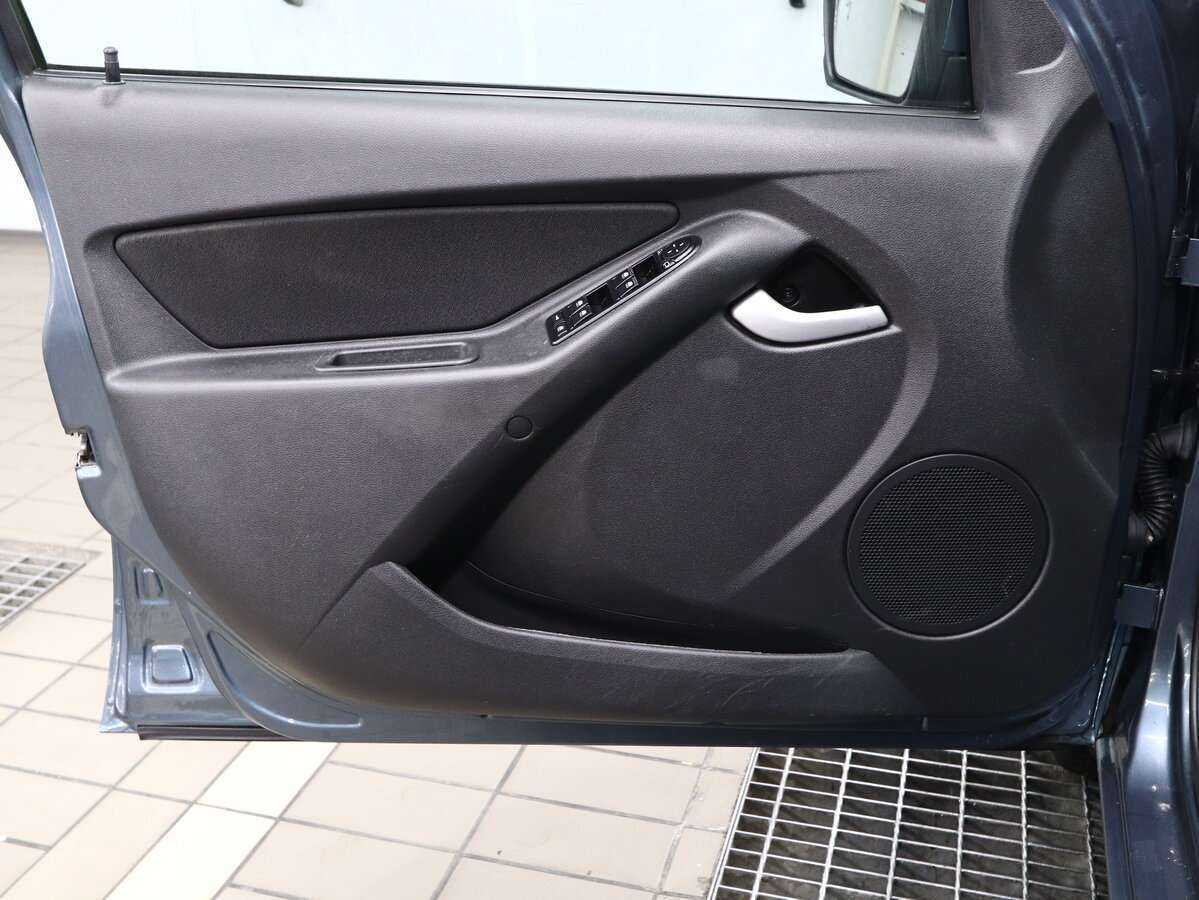 Lada (ВАЗ) Granta с пробегом — 2015 год. Фото: #5