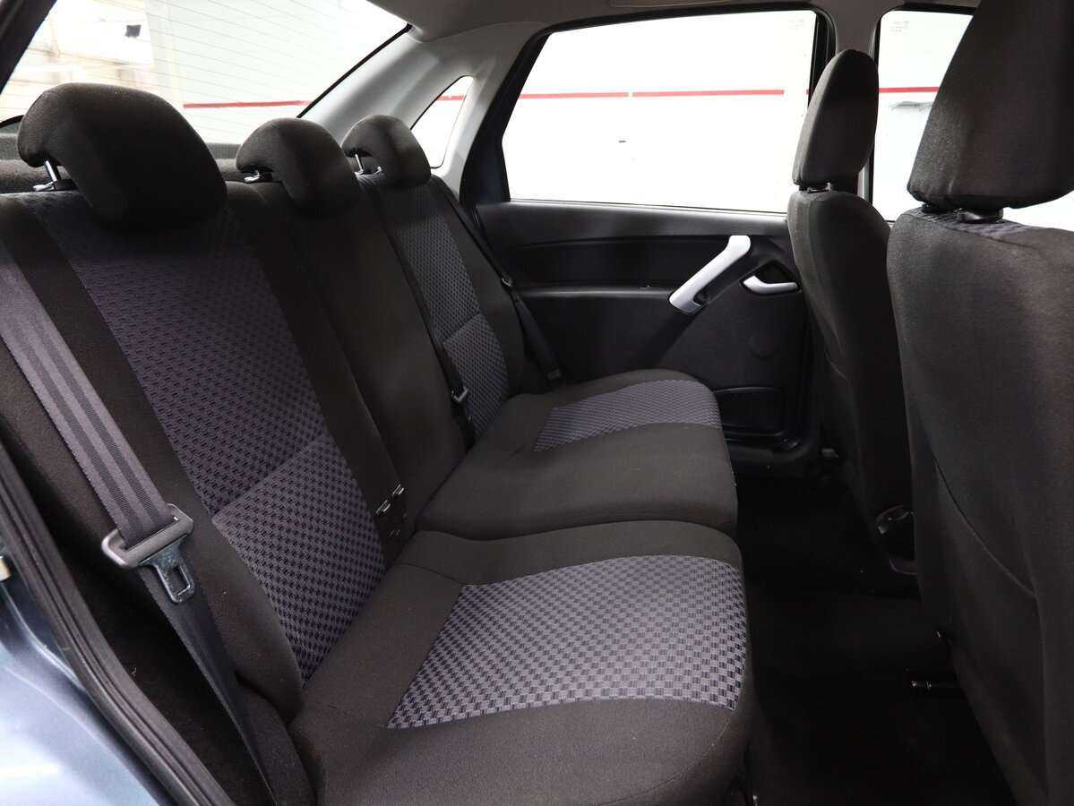 Lada (ВАЗ) Granta с пробегом — 2015 год. Фото: #12