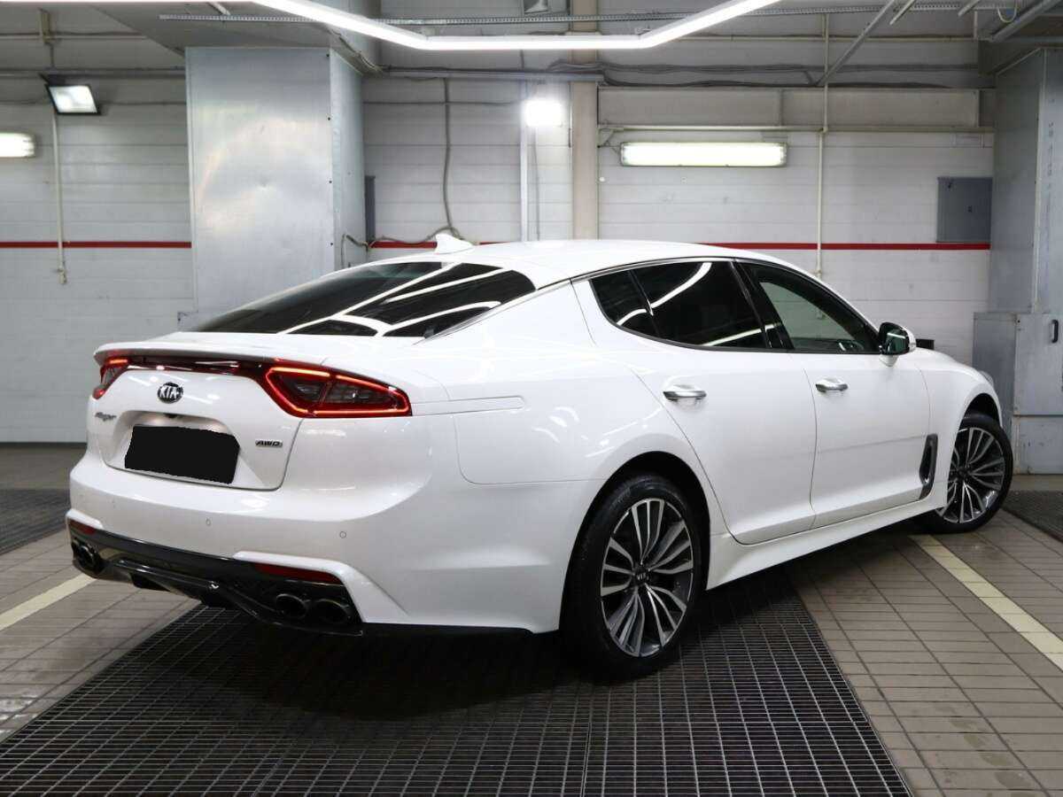 Kia Stinger с пробегом — 2018 год. Фото: #1