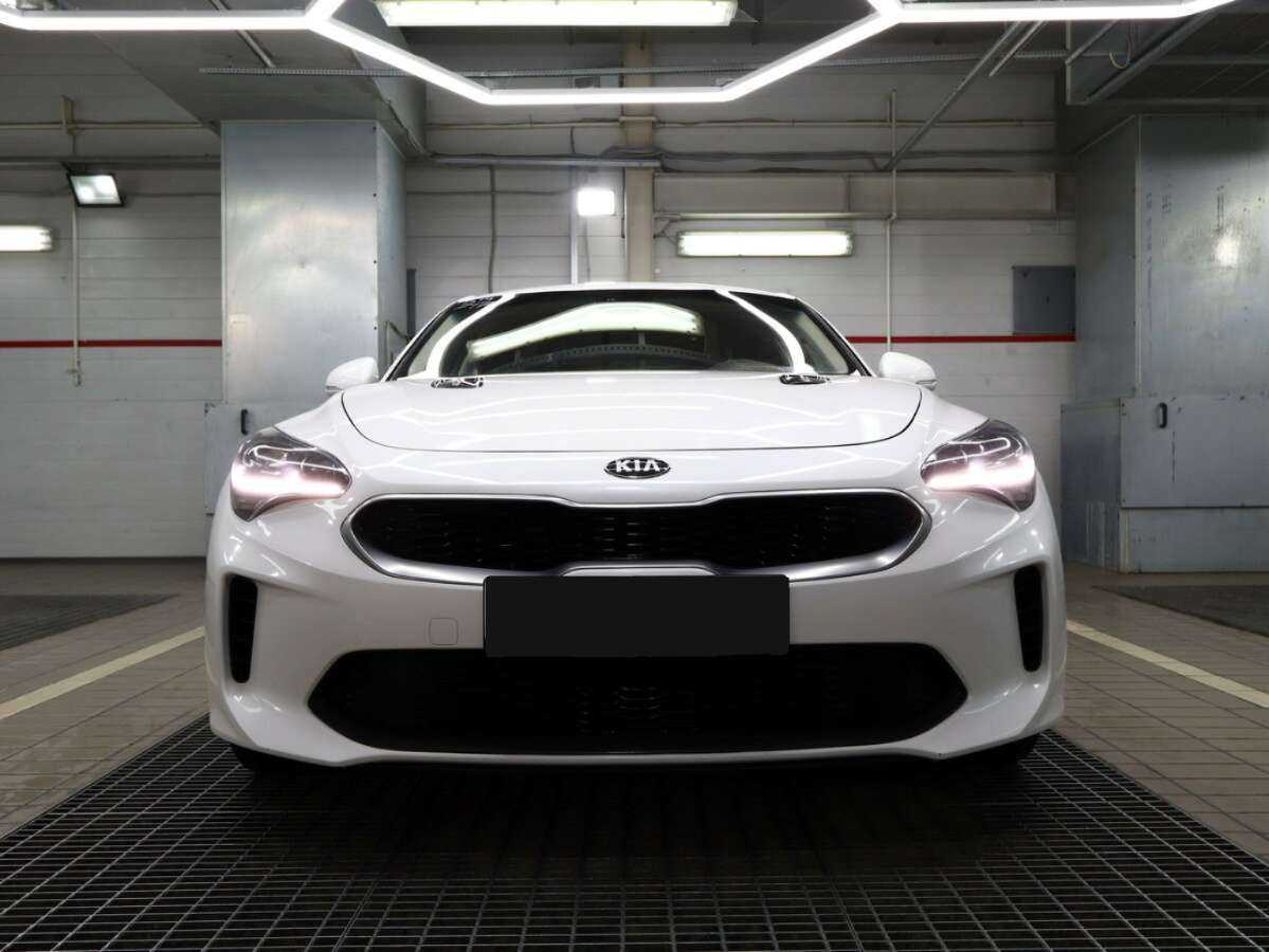 Kia Stinger с пробегом — 2018 год. Фото: #2