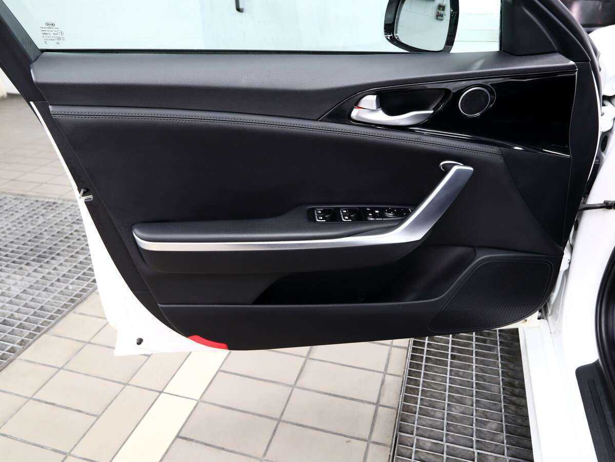 Kia Stinger с пробегом — 2018 год. Фото: #7