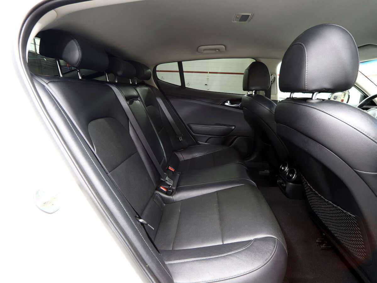 Kia Stinger с пробегом — 2018 год. Фото: #13