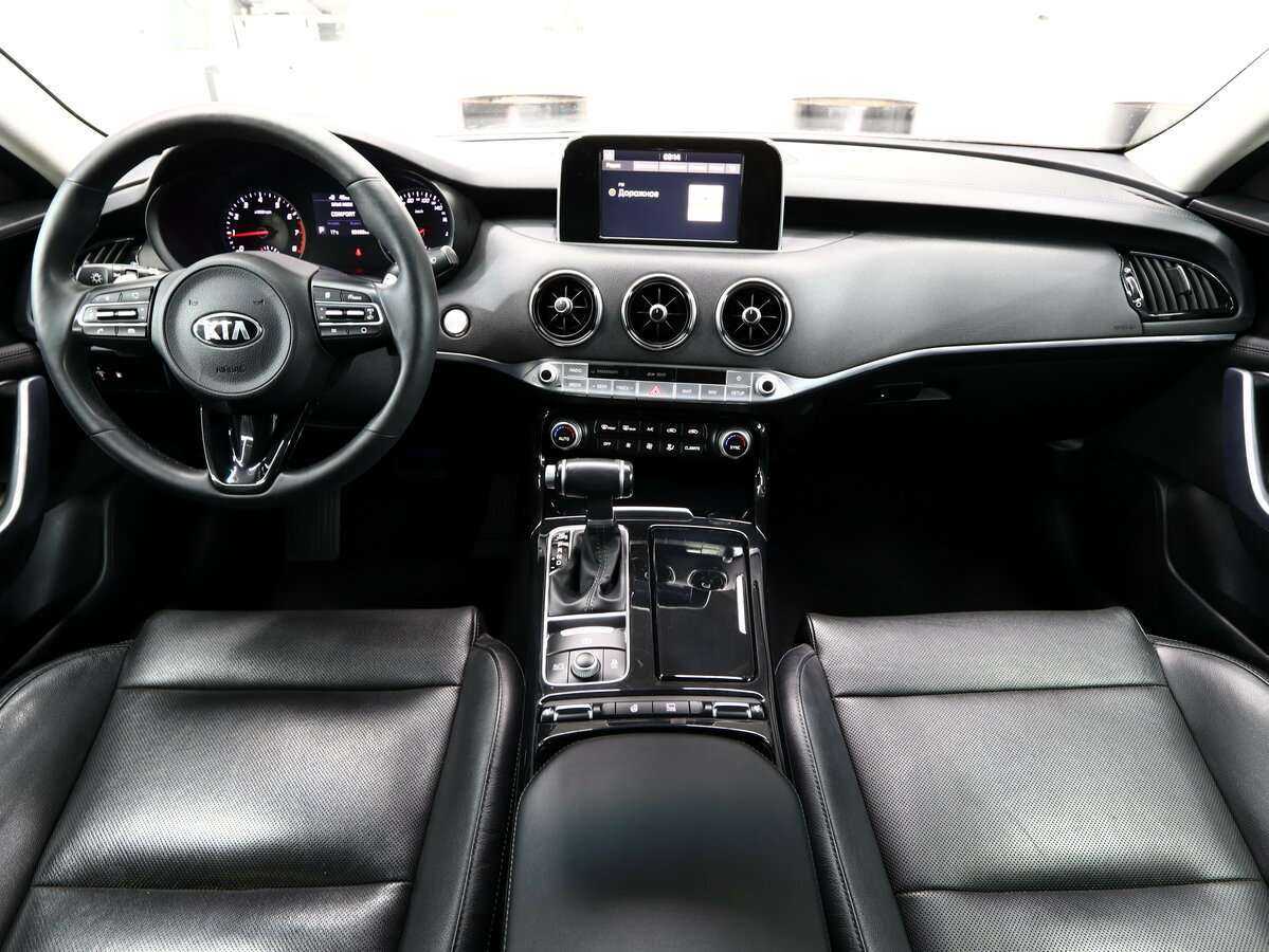 Kia Stinger с пробегом — 2018 год. Фото: #14