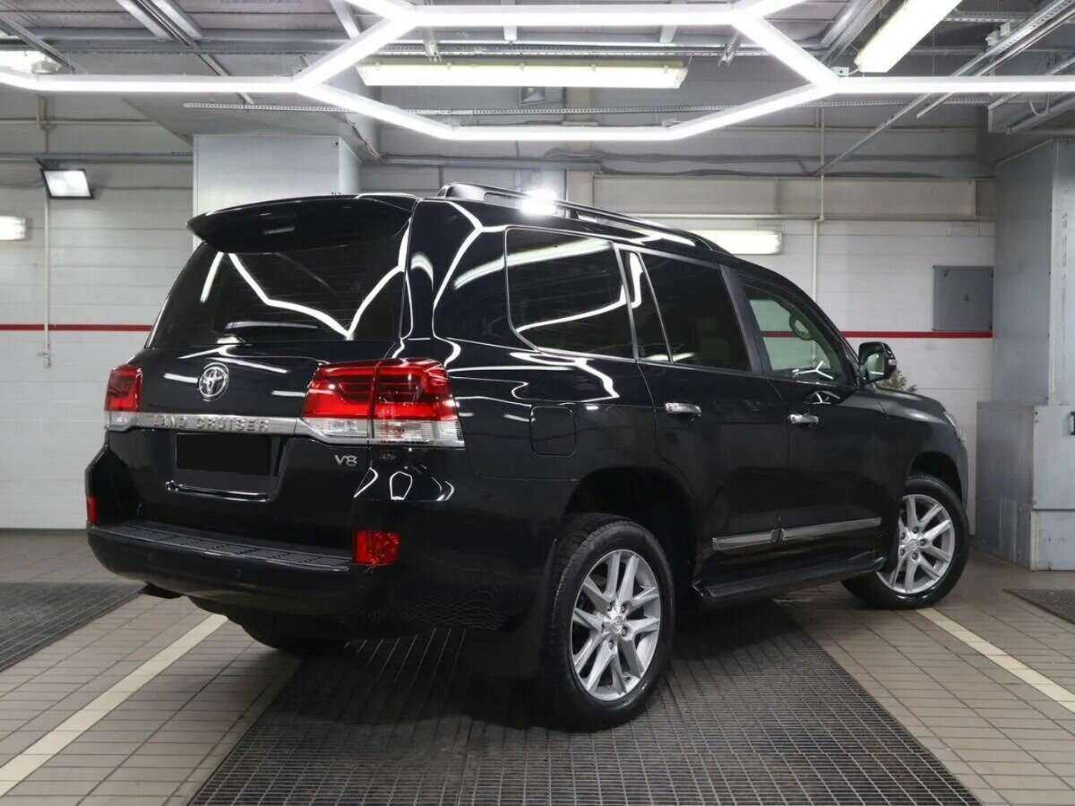 Toyota Land Cruiser с пробегом — 2019 год. Фото: #3