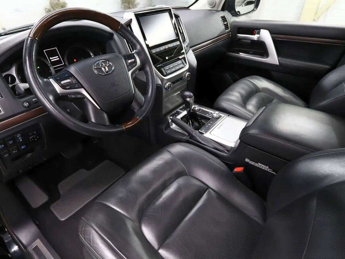 Toyota Land Cruiser с пробегом — 2019 год. Фото: #6