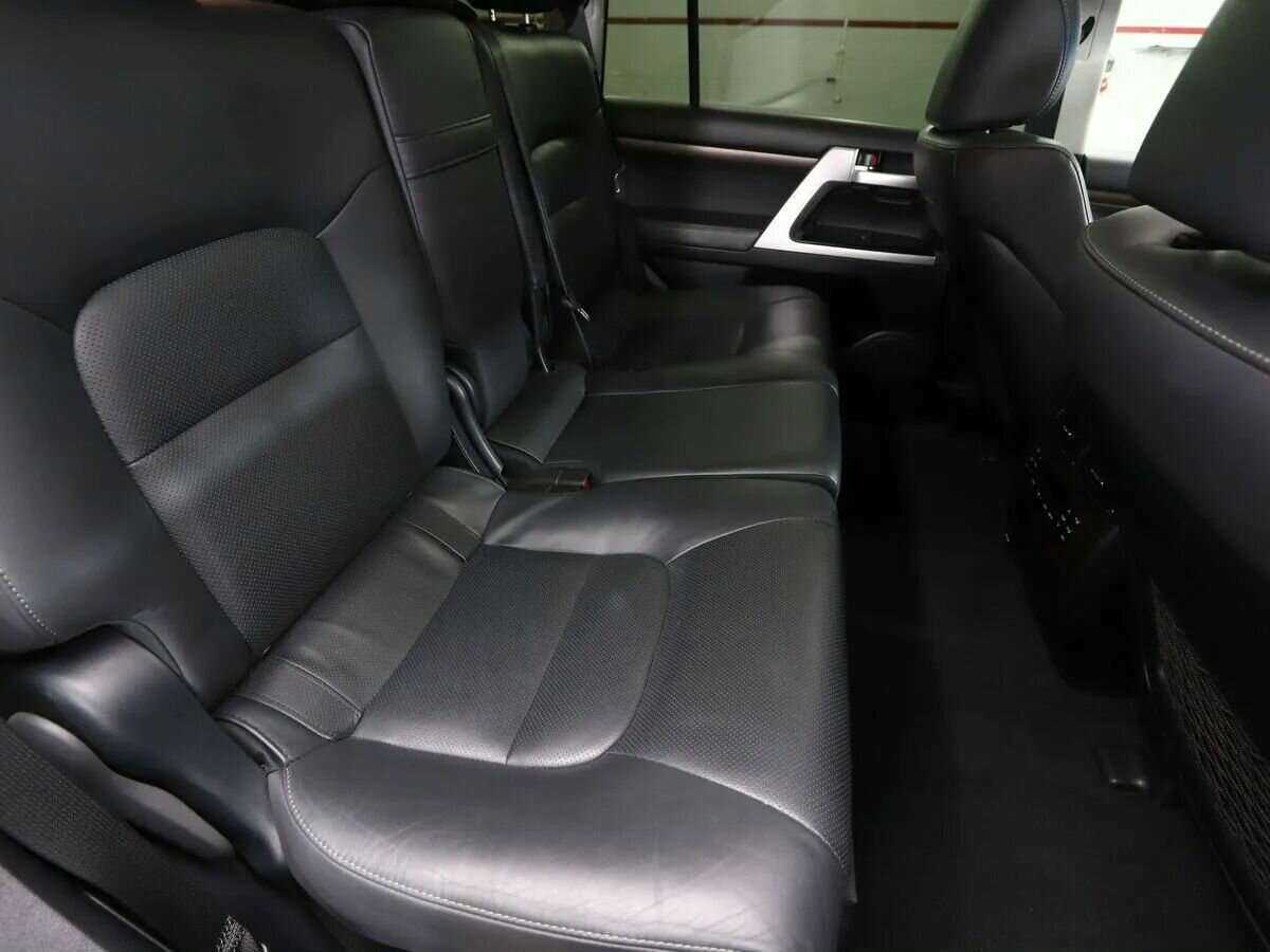 Toyota Land Cruiser с пробегом — 2019 год. Фото: #22