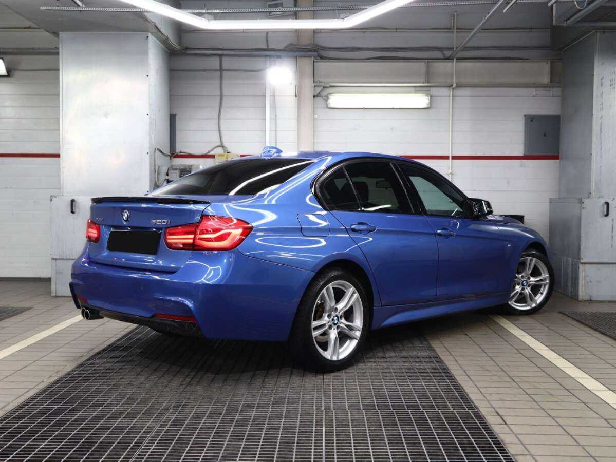 BMW 3 серии с пробегом — 2016 год. Фото: #1