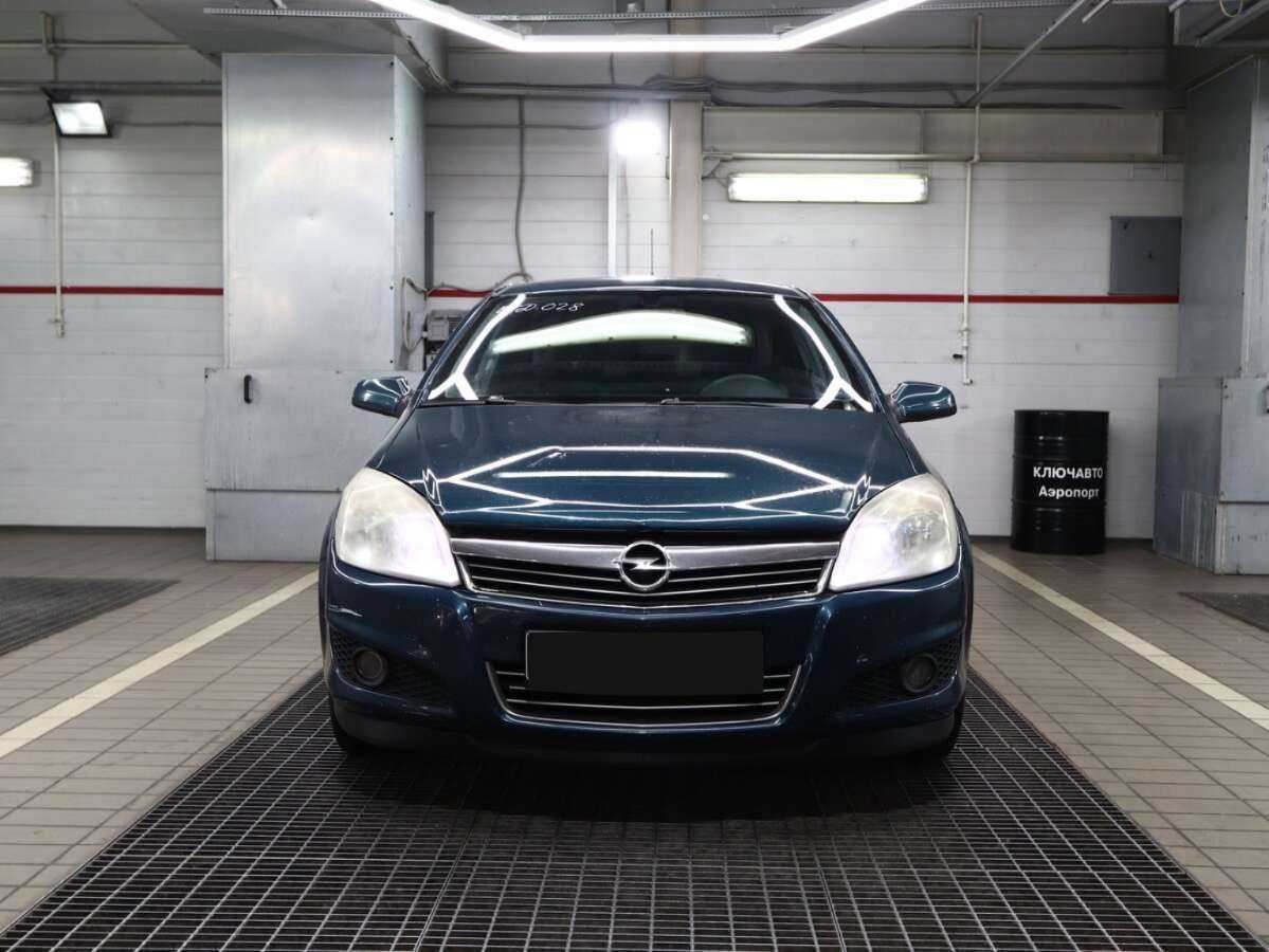 Opel Astra с пробегом — 2007 год. Фото: #2