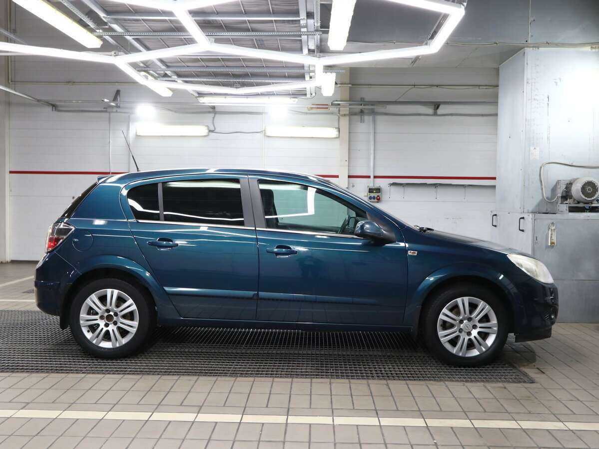 Opel Astra с пробегом — 2007 год. Фото: #10