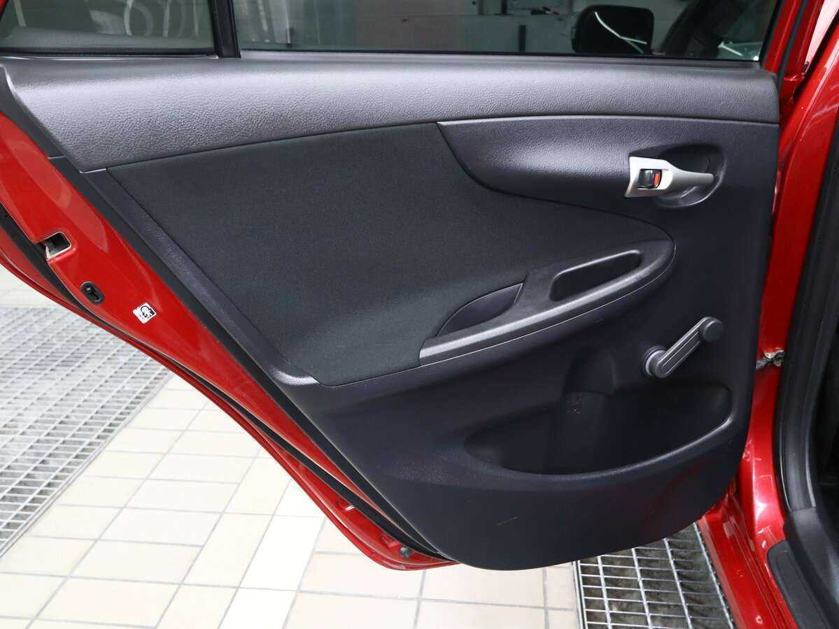 Toyota Corolla с пробегом — 2012 год. Фото: #8