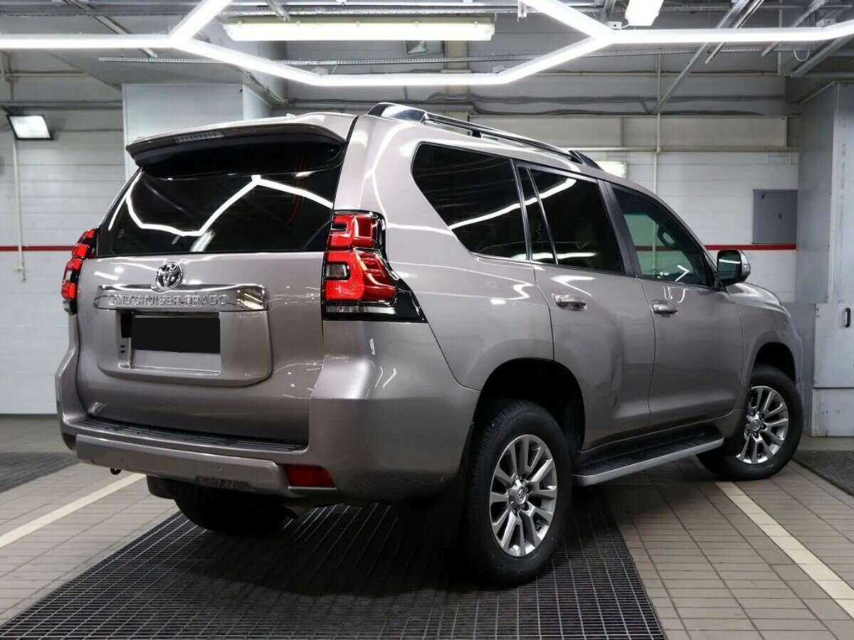 Toyota Land Cruiser Prado с пробегом — 2018 год. Фото: #1