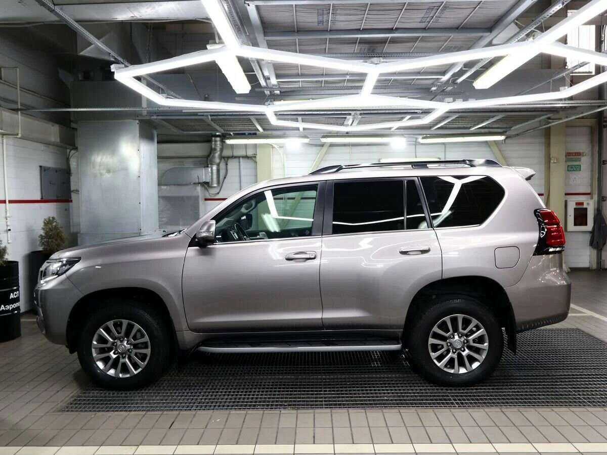 Toyota Land Cruiser Prado с пробегом — 2018 год. Фото: #4