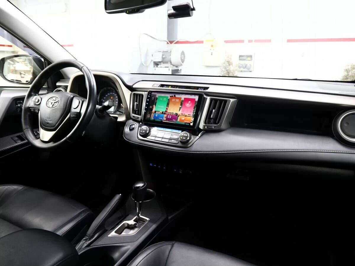 Toyota RAV4 с пробегом — 2013 год. Фото: #13