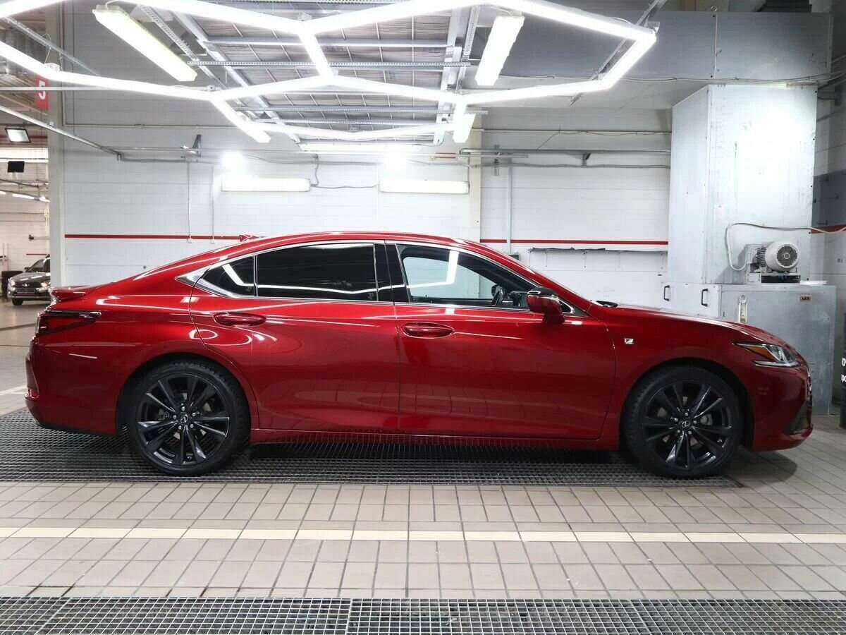 Lexus ES с пробегом — 2019 год. Фото: #11