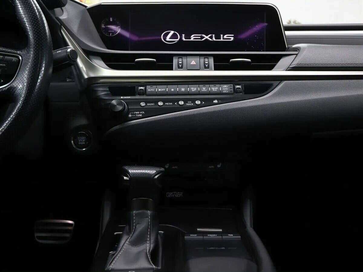 Lexus ES с пробегом — 2019 год. Фото: #19