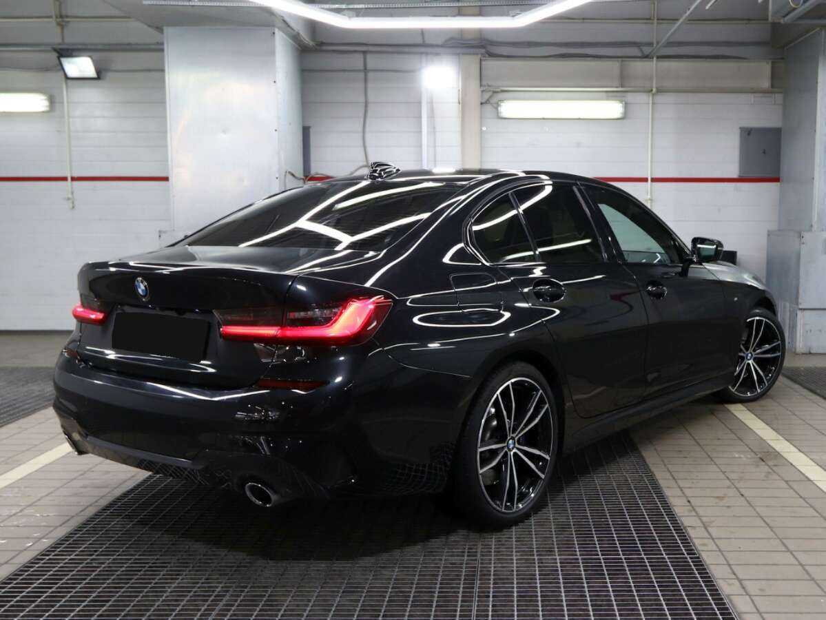 BMW 3 серии с пробегом — 2021 год. Фото: #1