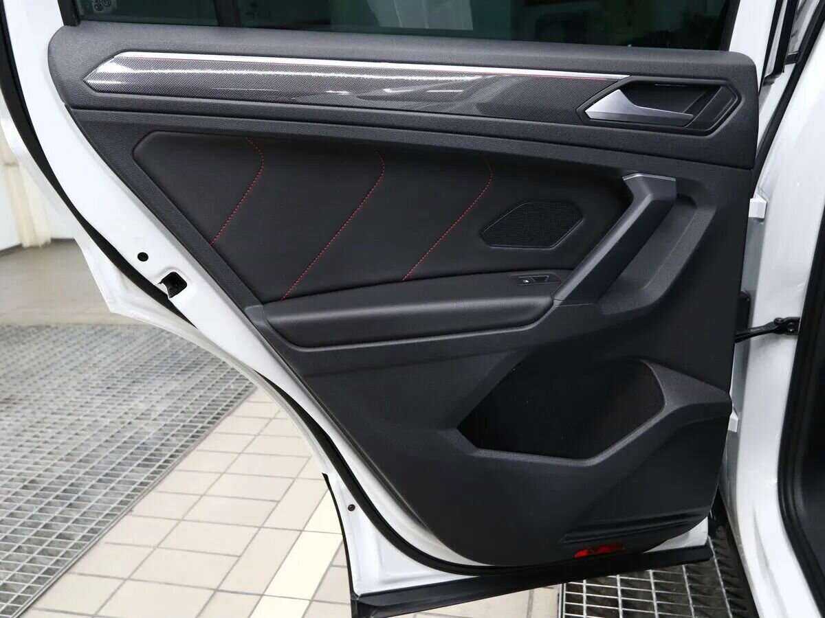 Volkswagen Tiguan с пробегом — 2021 год. Фото: #10