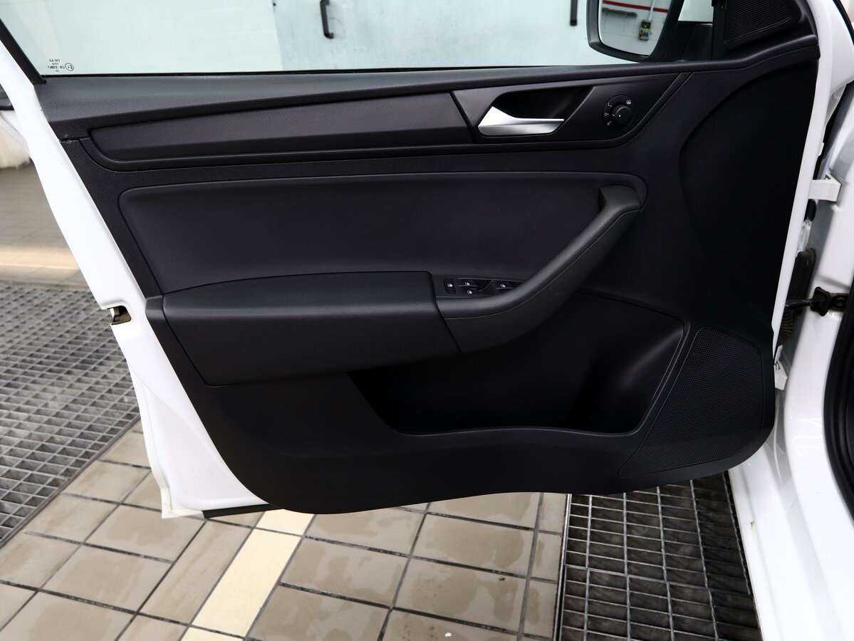 Volkswagen Polo с пробегом — 2020 год. Фото: #7