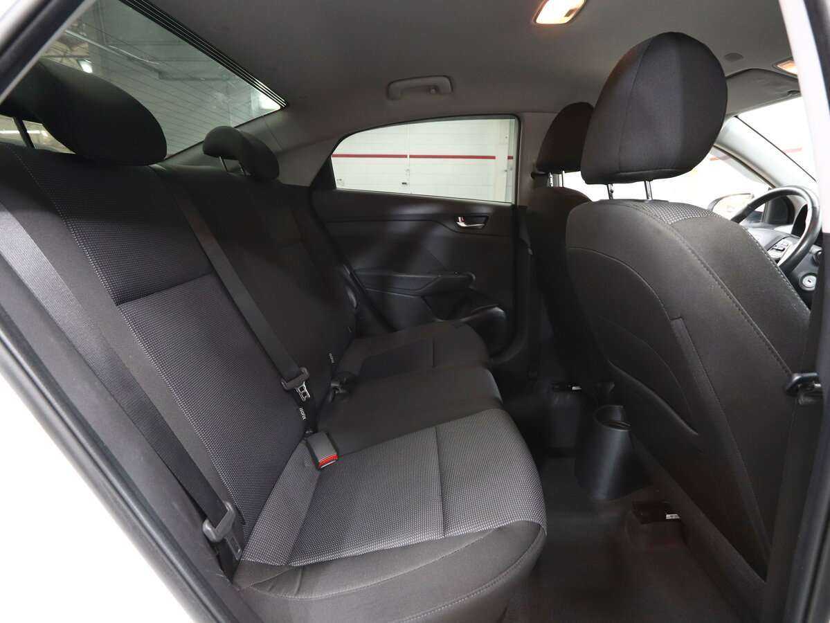 Hyundai Solaris с пробегом — 2021 год. Фото: #13