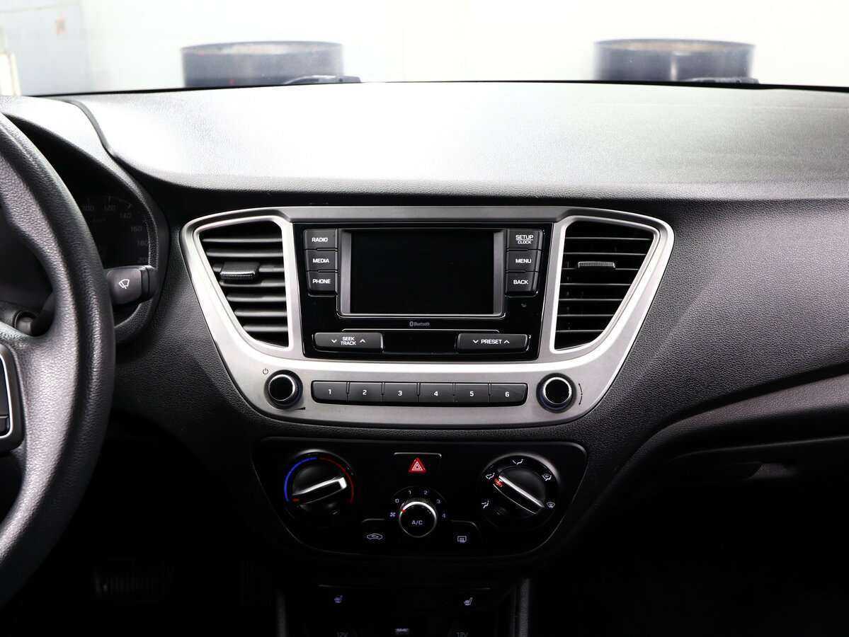 Hyundai Solaris с пробегом — 2020 год. Фото: #17