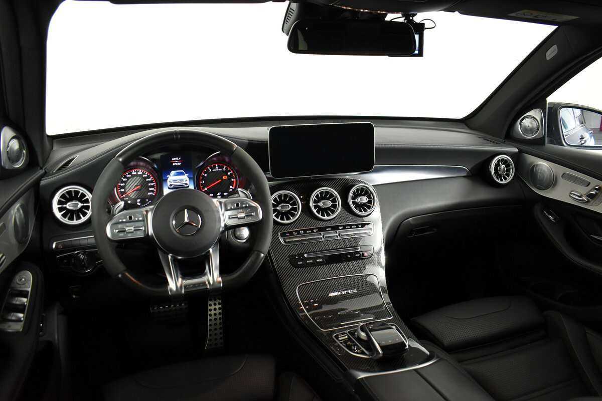 Mercedes-Benz GLC AMG с пробегом — 2018 год. Фото: #9