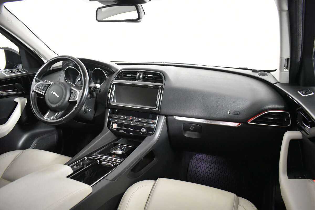 Jaguar F-Pace с пробегом — 2018 год. Фото: #10