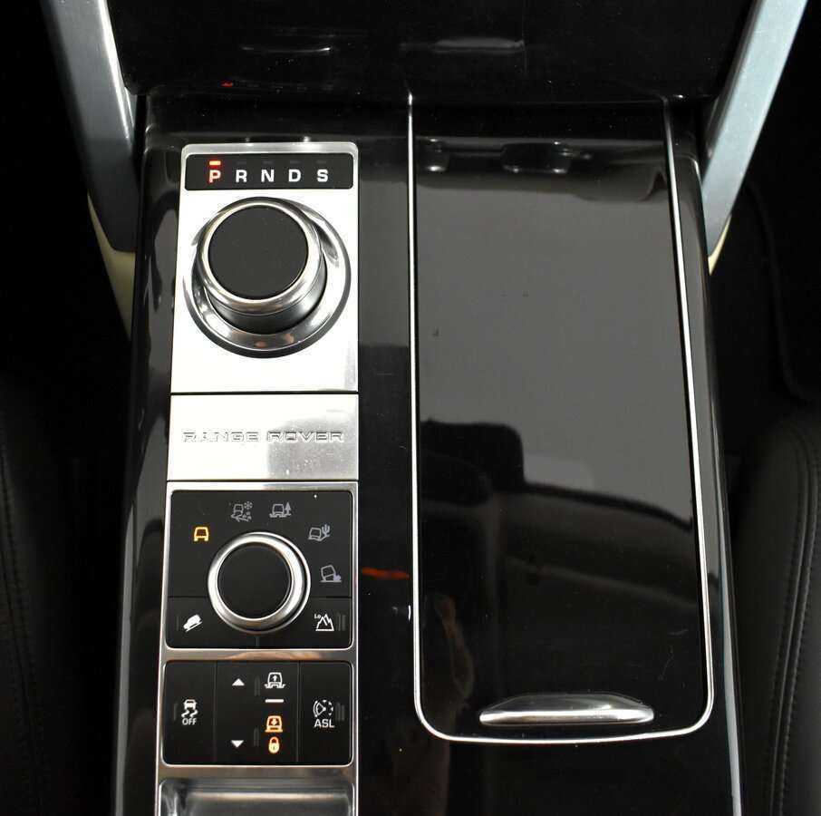 Land Rover Range Rover с пробегом — 2015 год. Фото: #14