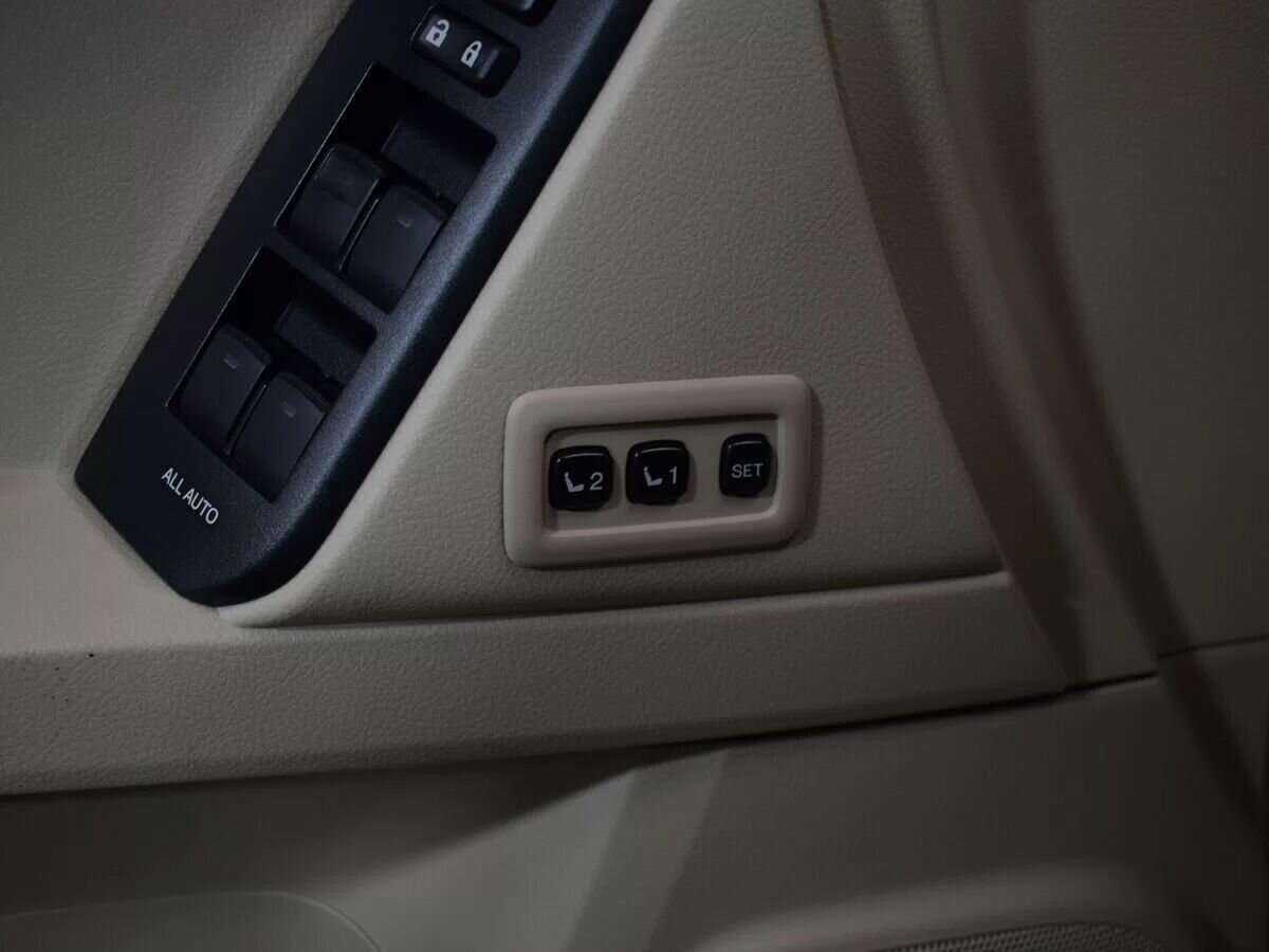 Toyota Land Cruiser Prado с пробегом — 2020 год. Фото: #23