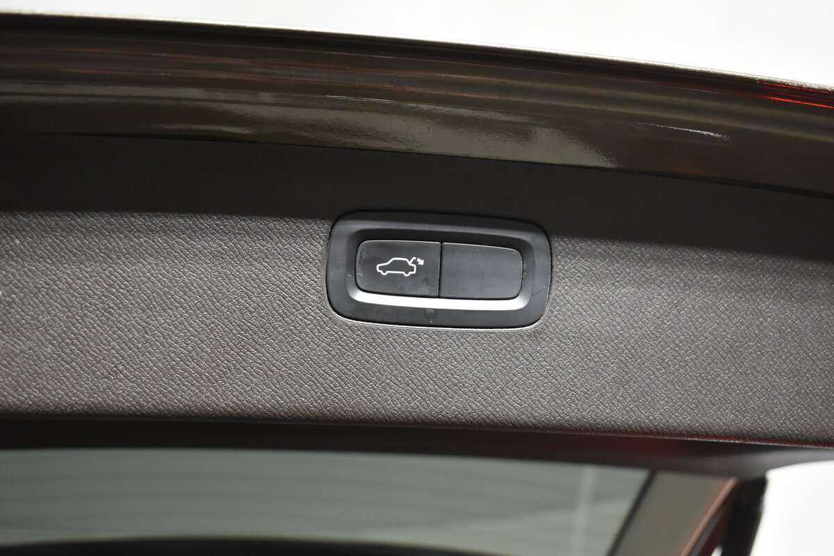 Volvo XC90 с пробегом — 2015 год. Фото: #6